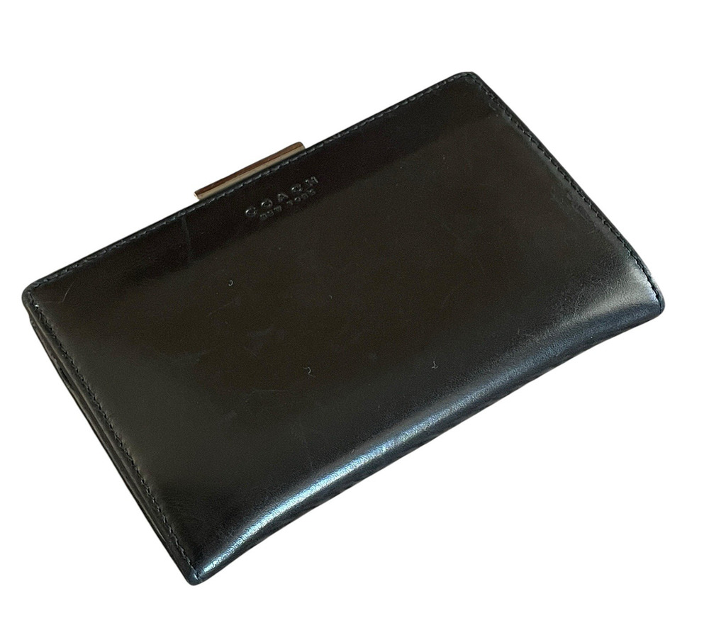 COACH Small Black Smooth Leather Silver Tone Kiss Lock Accordian-Style Wallet